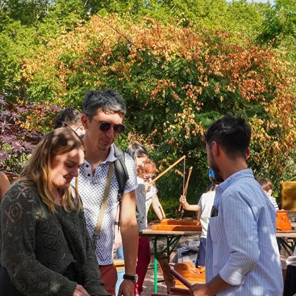 Espace détente et jeux - Fêtes de la Mirabelle 2026