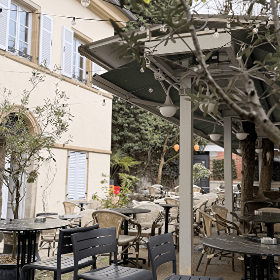 Magnifique terrasse au cœur du Grund et brasserie italienne